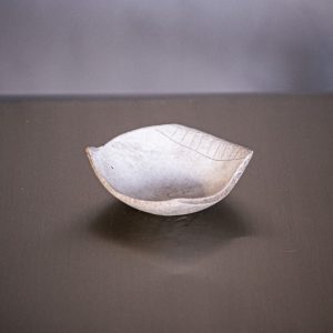 Mały talerzyk w kształcie liścia